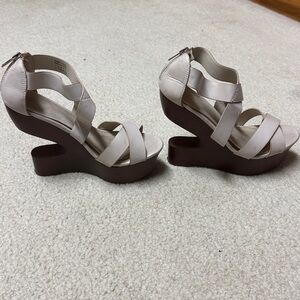 Chic Cream and Brown Platform Wedge Sandals